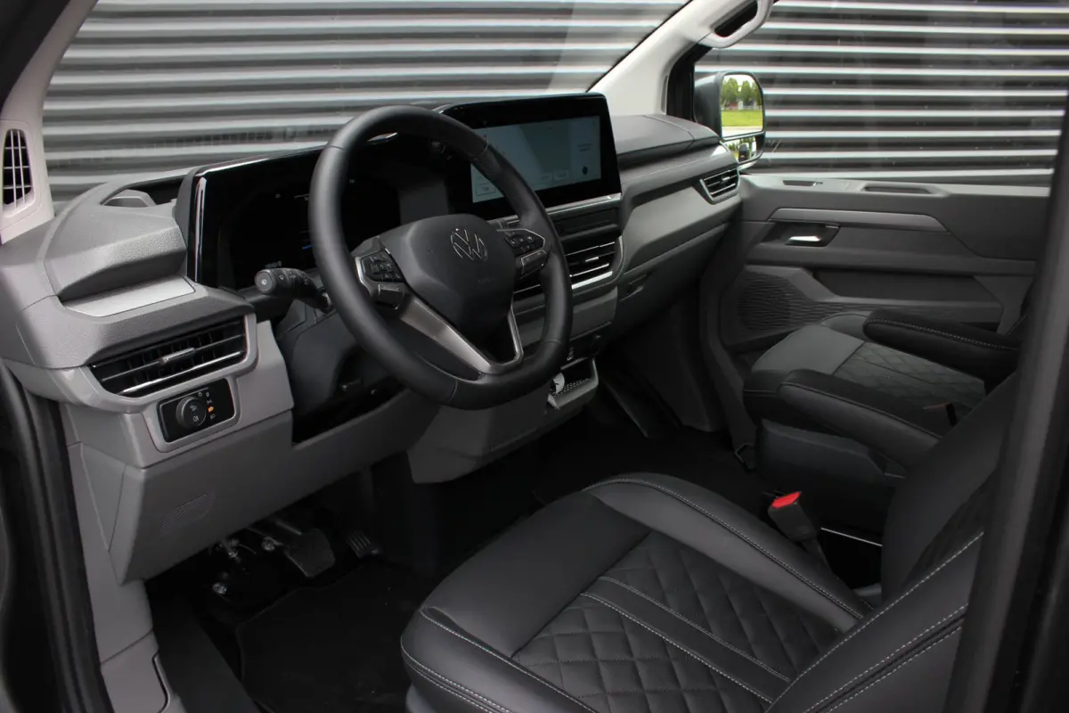 34 L2H1 64kWh 218PK / JB- EDITON / 325KM WLTP RANGE / APPLE CARPLAY / DRIVERS- PACK / FULL OPTION