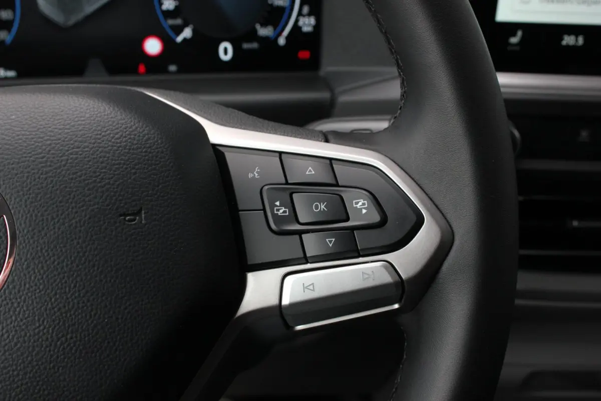34 L2H1 64kWh 218PK / JB- EDITON / 325KM WLTP RANGE / APPLE CARPLAY / DRIVERS- PACK / FULL OPTION