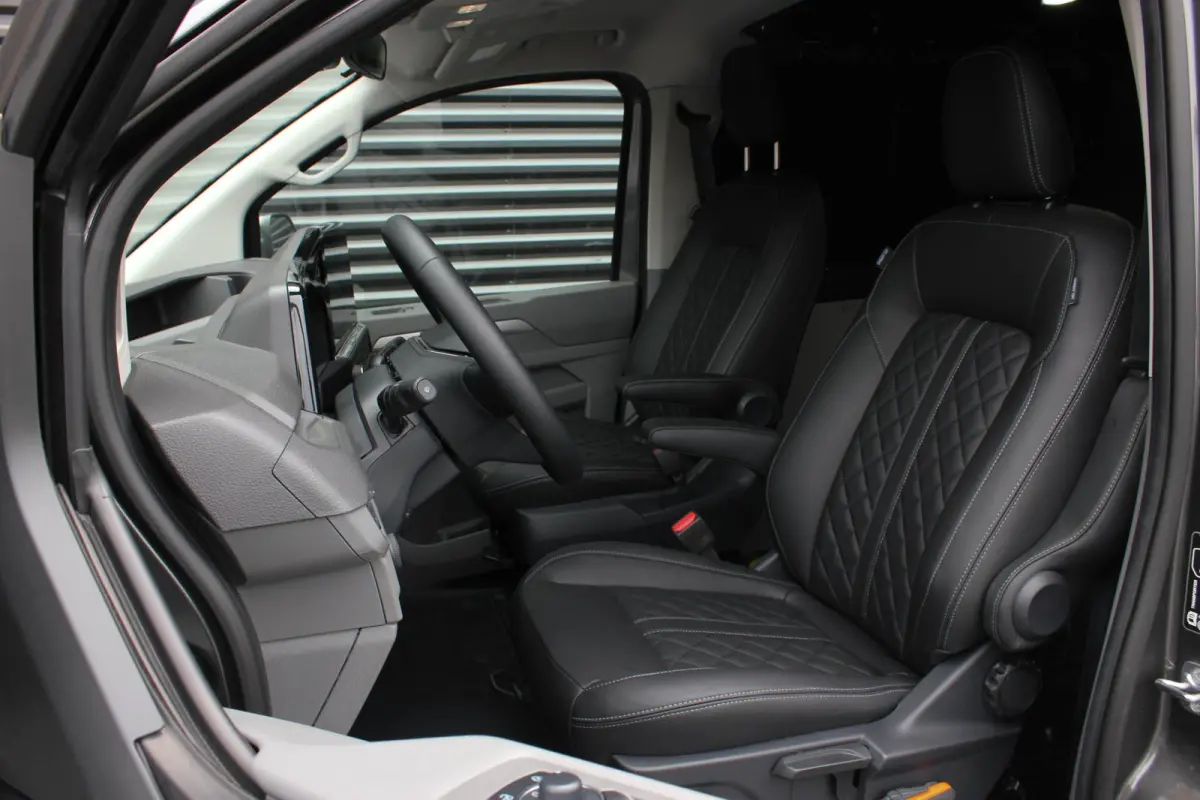 34 L2H1 64kWh 218PK / JB- EDITON / 325KM WLTP RANGE / APPLE CARPLAY / DRIVERS- PACK / FULL OPTION