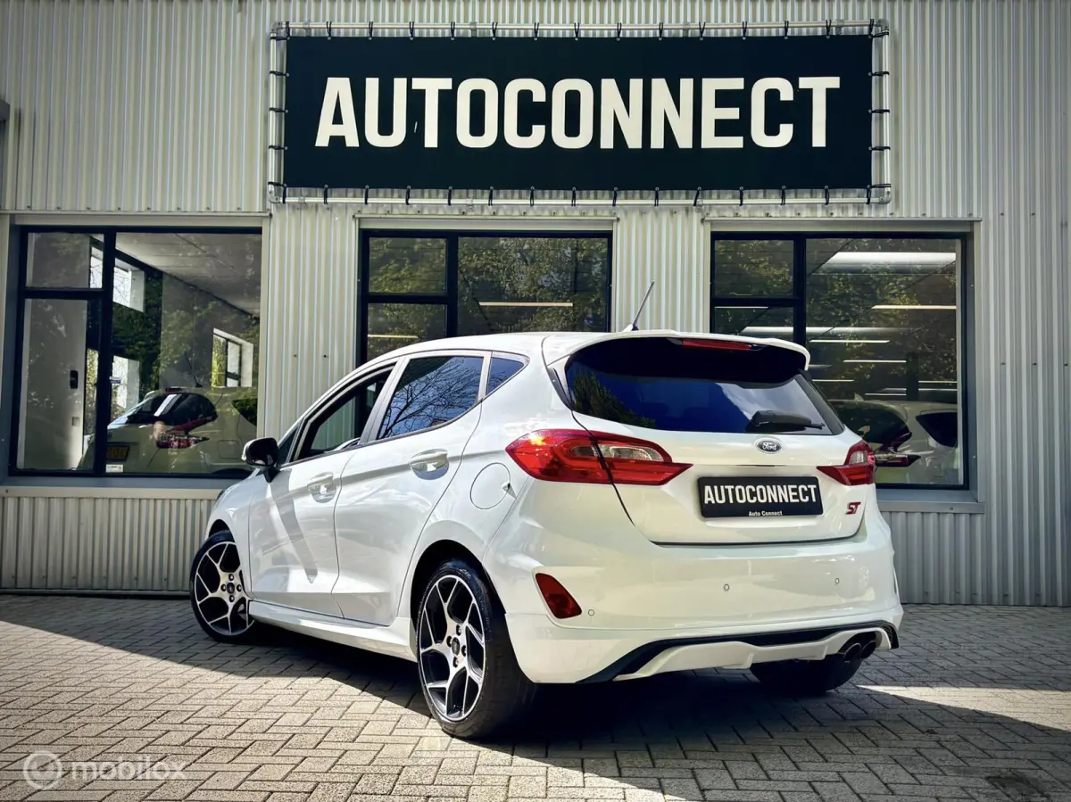 1.5 EcoBoost ST. 5 DEURS, CRUISE, AIRCO, LED