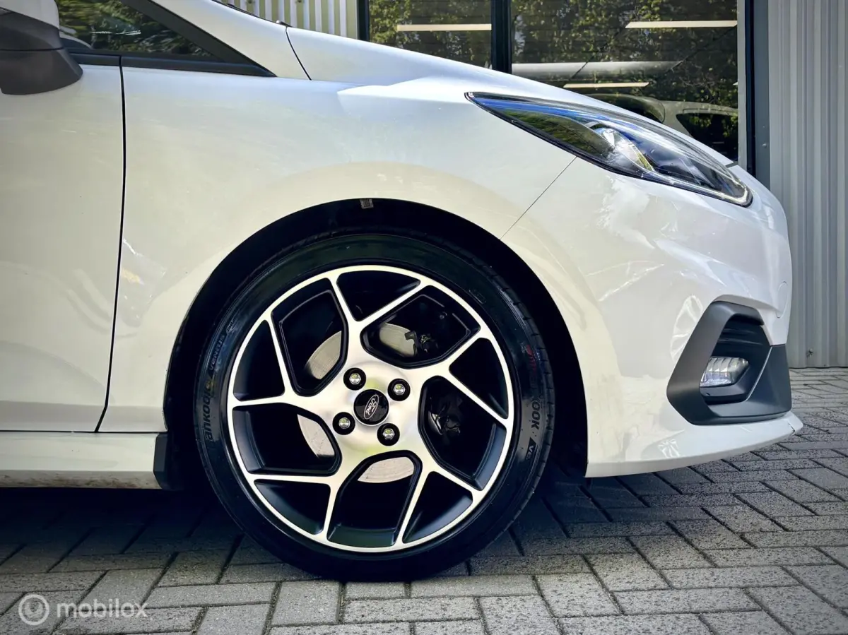 1.5 EcoBoost ST. 5 DEURS, CRUISE, AIRCO, LED