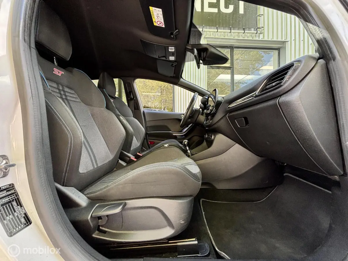 1.5 EcoBoost ST. 5 DEURS, CRUISE, AIRCO, LED