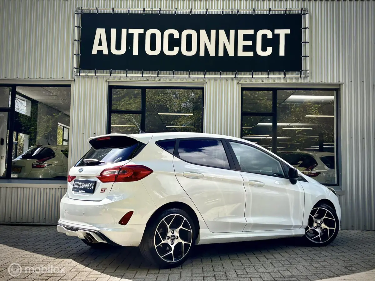 1.5 EcoBoost ST. 5 DEURS, CRUISE, AIRCO, LED