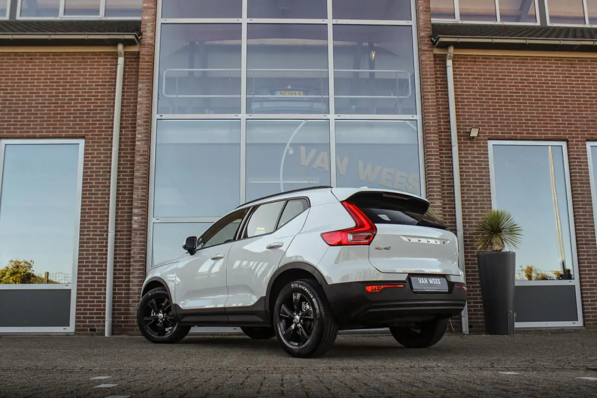 1.5 T2 Momentum Core | 1e eigenaar | NL auto | Navigatie | Cruise control | Bluetooth | LED | Parkeersensoren | Bluetooth | Botsherkenning | Rijstrooksensor