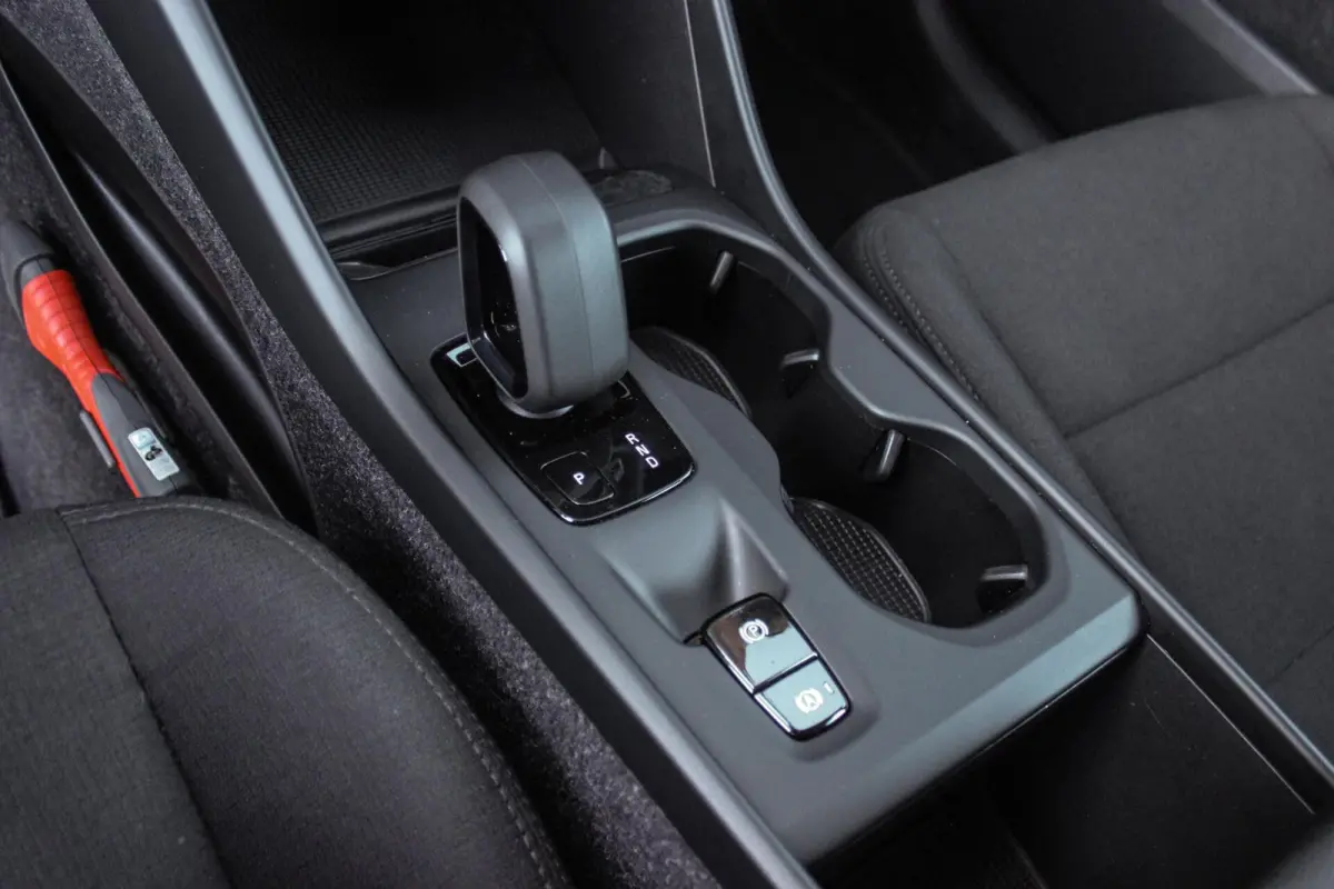 1.5 T2 Momentum Core | 1e eigenaar | NL auto | Navigatie | Cruise control | Bluetooth | LED | Parkeersensoren | Bluetooth | Botsherkenning | Rijstrooksensor