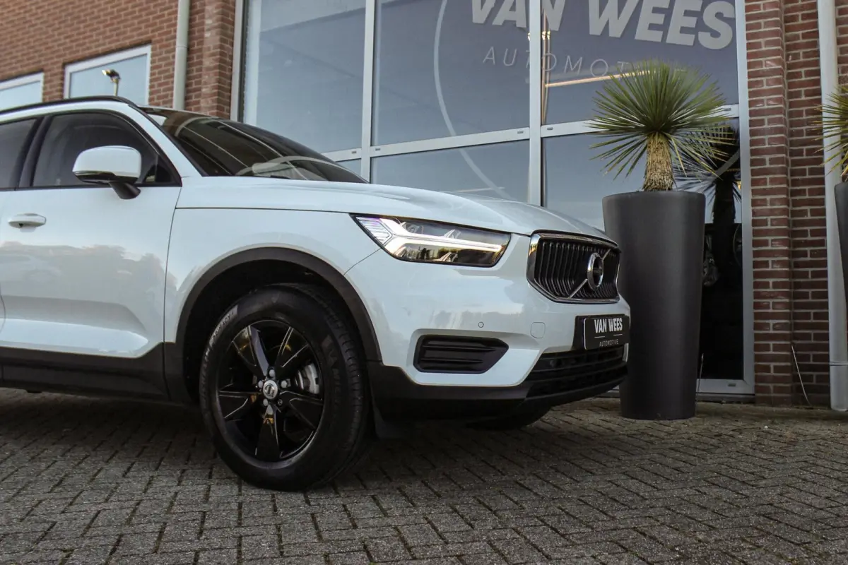 1.5 T2 Momentum Core | 1e eigenaar | NL auto | Navigatie | Cruise control | Bluetooth | LED | Parkeersensoren | Bluetooth | Botsherkenning | Rijstrooksensor
