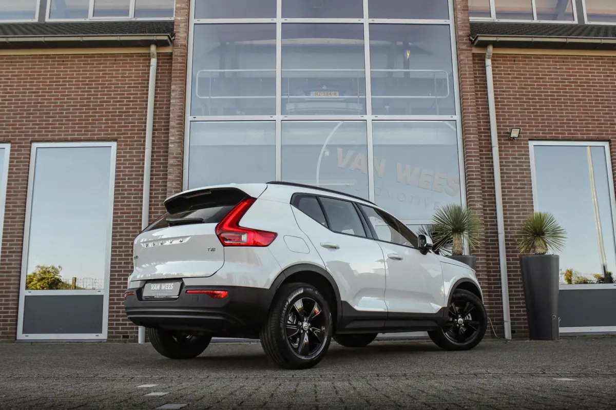 1.5 T2 Momentum Core | 1e eigenaar | NL auto | Navigatie | Cruise control | Bluetooth | LED | Parkeersensoren | Bluetooth | Botsherkenning | Rijstrooksensor