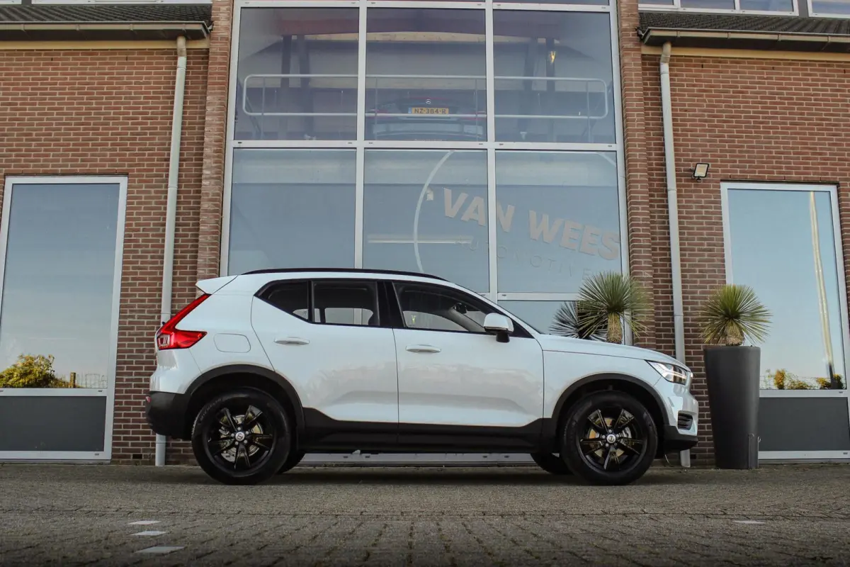 1.5 T2 Momentum Core | 1e eigenaar | NL auto | Navigatie | Cruise control | Bluetooth | LED | Parkeersensoren | Bluetooth | Botsherkenning | Rijstrooksensor