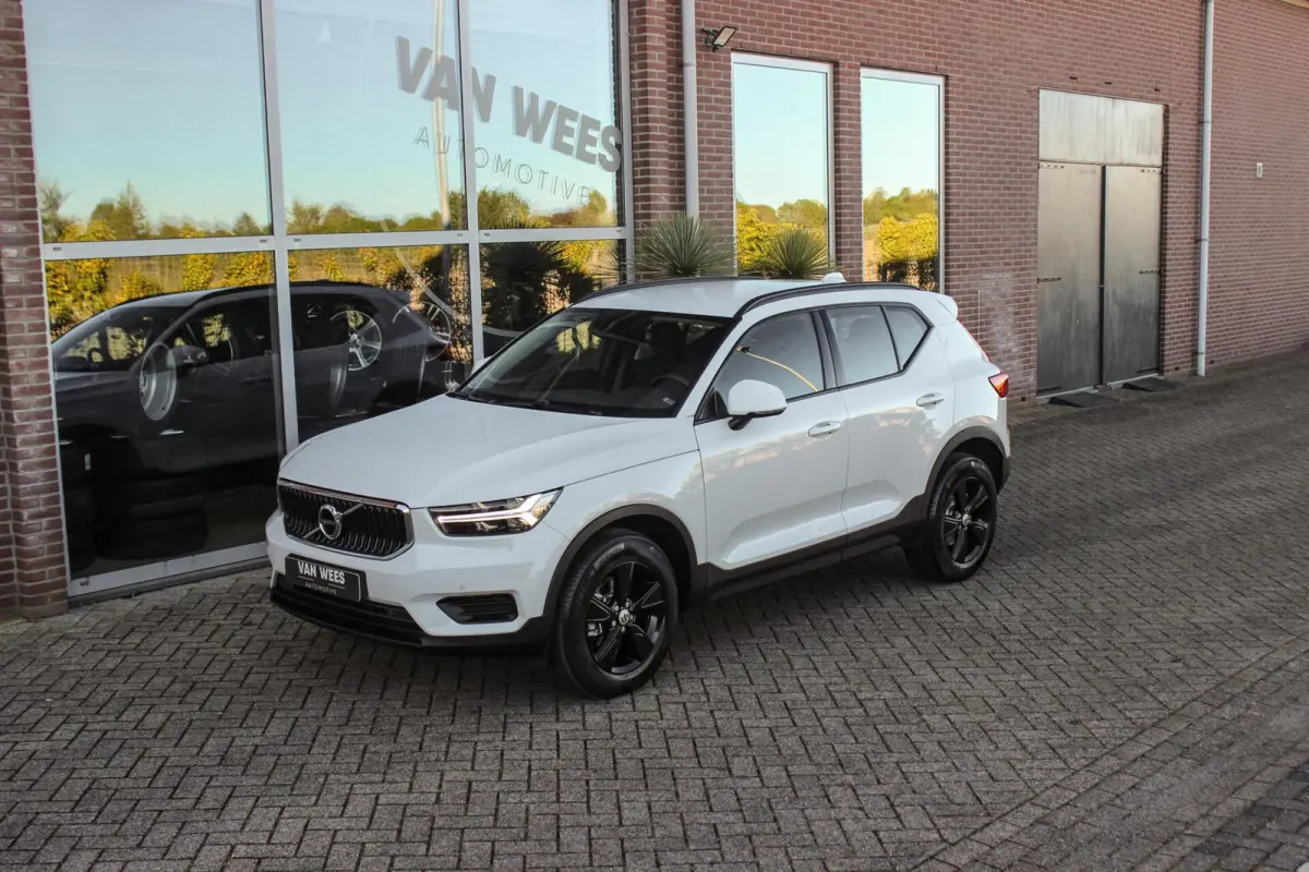 1.5 T2 Momentum Core | 1e eigenaar | NL auto | Navigatie | Cruise control | Bluetooth | LED | Parkeersensoren | Bluetooth | Botsherkenning | Rijstrooksensor