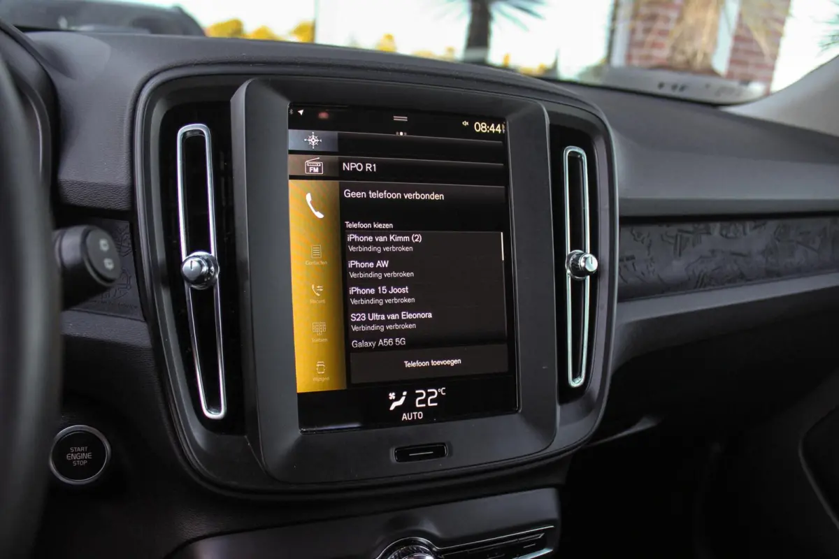 1.5 T2 Momentum Core | 1e eigenaar | NL auto | Navigatie | Cruise control | Bluetooth | LED | Parkeersensoren | Bluetooth | Botsherkenning | Rijstrooksensor