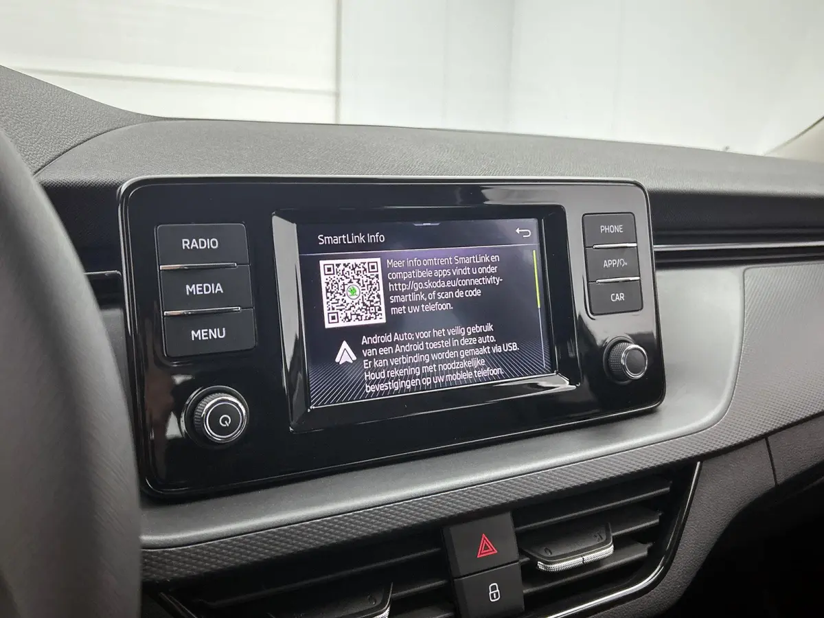 1.0 TSI Active 95 PK | LED Koplampen | Apple Carplay/Android Auto | Airconditioning | DAB | Direct leverbaar! |