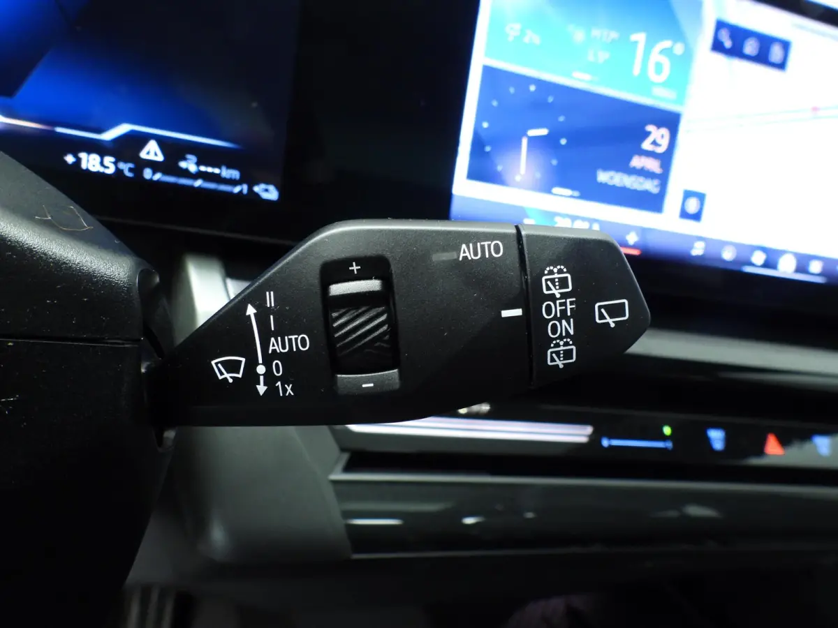 530e | M-Sportpakket | LED | HUD | Active cruise | Panoramadak | Keyles go | DAB | Harman-kardon sound | Alu 20 inch