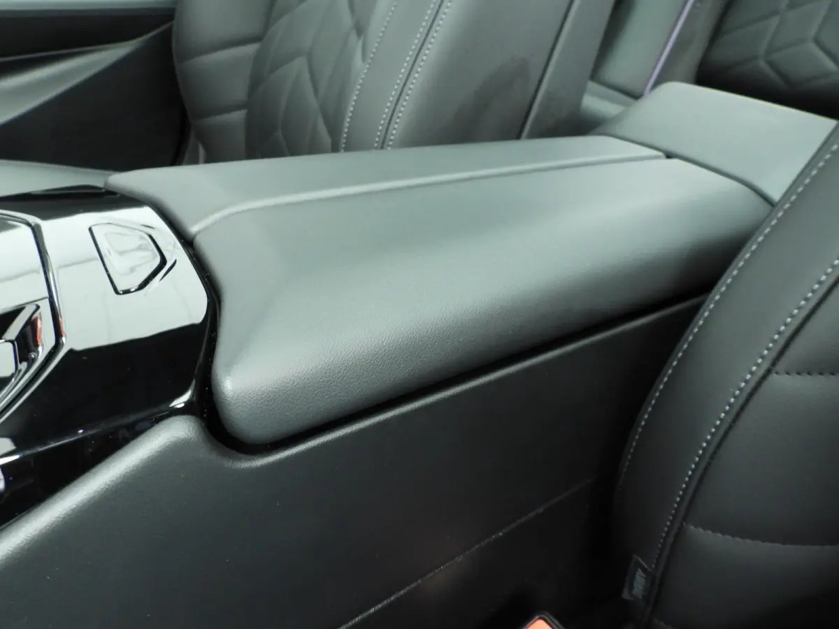 530e | M-Sportpakket | LED | HUD | Active cruise | Panoramadak | Keyles go | DAB | Harman-kardon sound | Alu 20 inch