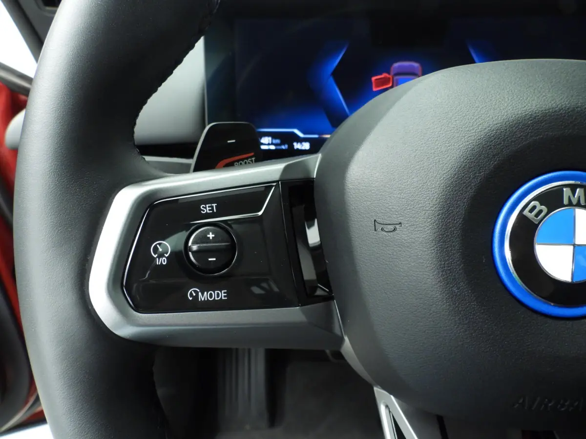530e | M-Sportpakket | LED | HUD | Active cruise | Panoramadak | Keyles go | DAB | Harman-kardon sound | Alu 20 inch