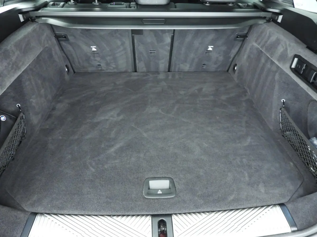 530e | M-Sportpakket | LED | HUD | Active cruise | Panoramadak | Keyles go | DAB | Harman-kardon sound | Alu 20 inch