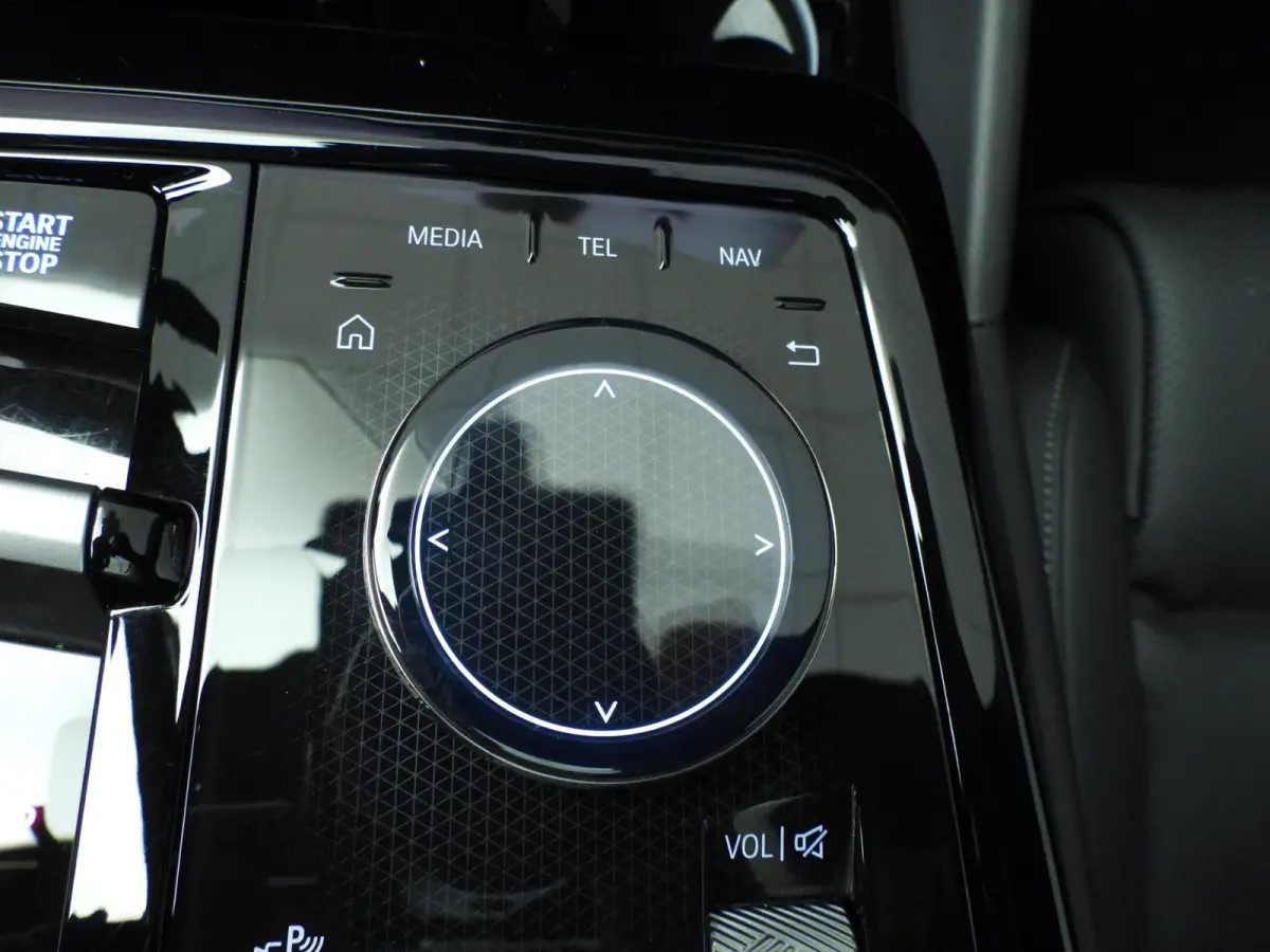 530e | M-Sportpakket | LED | HUD | Active cruise | Panoramadak | Keyles go | DAB | Harman-kardon sound | Alu 20 inch