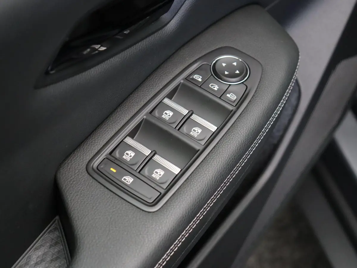 Instyle 87 kWh | 8 jaar GARANTIE ! | Elektrische voorstoelen met Geheugen | Stoel en stuurwiel verwarming | Elektrische Achterklep | Harman&Kardon Audio |