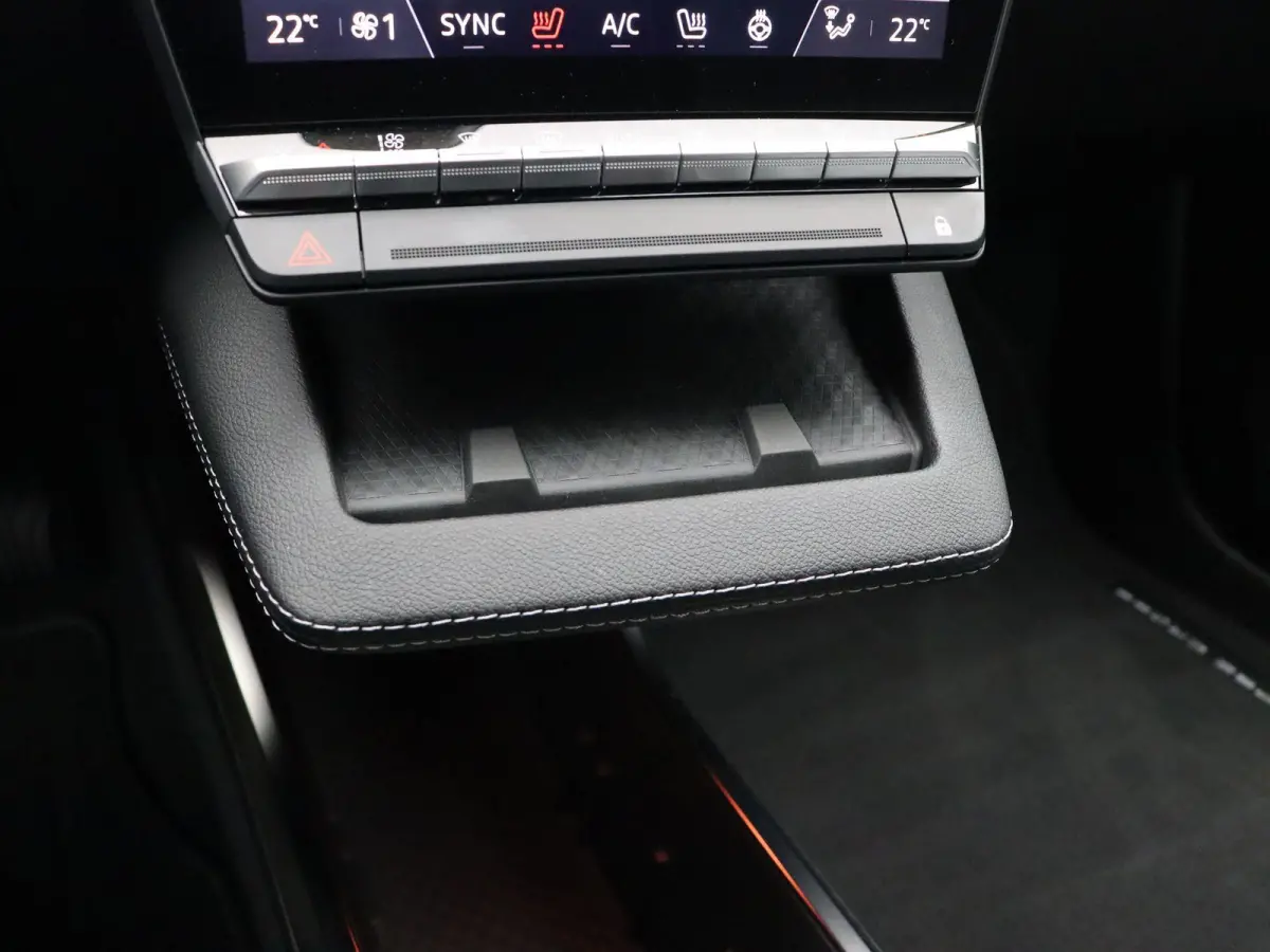 Instyle 87 kWh | 8 jaar GARANTIE ! | Elektrische voorstoelen met Geheugen | Stoel en stuurwiel verwarming | Elektrische Achterklep | Harman&Kardon Audio |