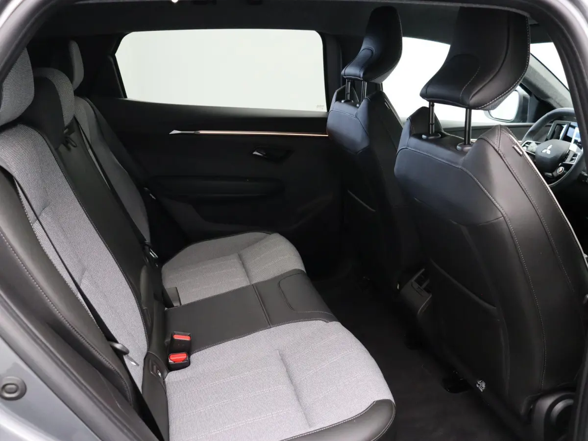 Instyle 87 kWh | 8 jaar GARANTIE ! | Elektrische voorstoelen met Geheugen | Stoel en stuurwiel verwarming | Elektrische Achterklep | Harman&Kardon Audio |