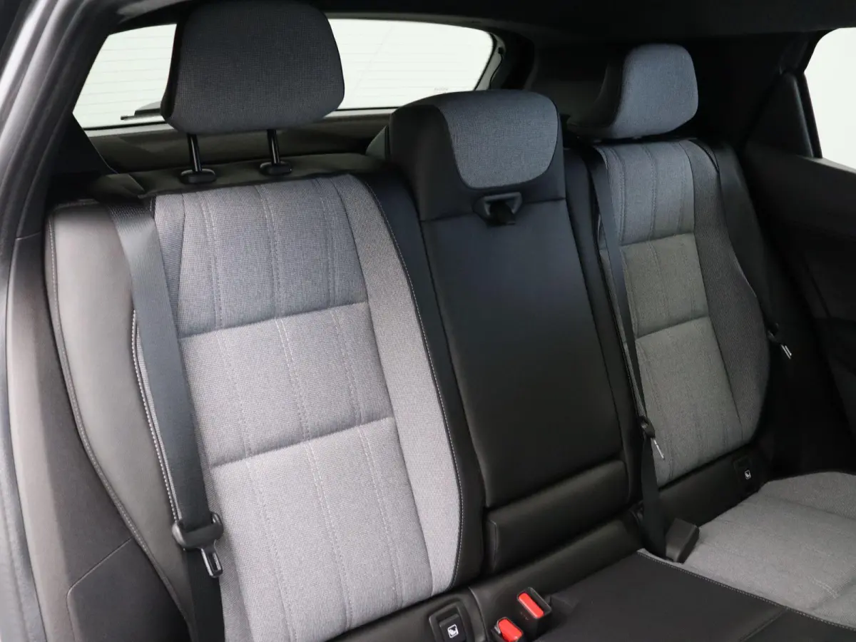 Instyle 87 kWh | 8 jaar GARANTIE ! | Elektrische voorstoelen met Geheugen | Stoel en stuurwiel verwarming | Elektrische Achterklep | Harman&Kardon Audio |