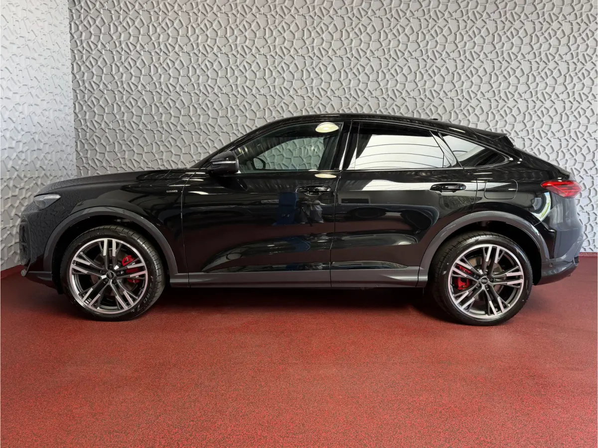 55 TFSI e quattro S edition 2 367 PK | S Line | Black Optic | Tech Plus | Panoramadak | Matrix LED | 21 inch Audi Sport | MMI Passagiersdisplay | 360° Camera | Memory NW PRIJS € 92.647.-