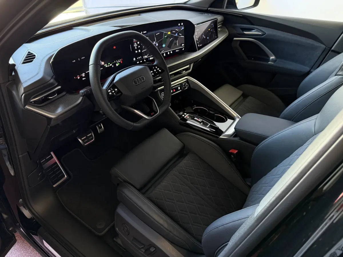 55 TFSI e quattro S edition 2 367 PK | S Line | Black Optic | Tech Plus | Panoramadak | Matrix LED | 21 inch Audi Sport | MMI Passagiersdisplay | 360° Camera | Memory NW PRIJS € 92.647.-