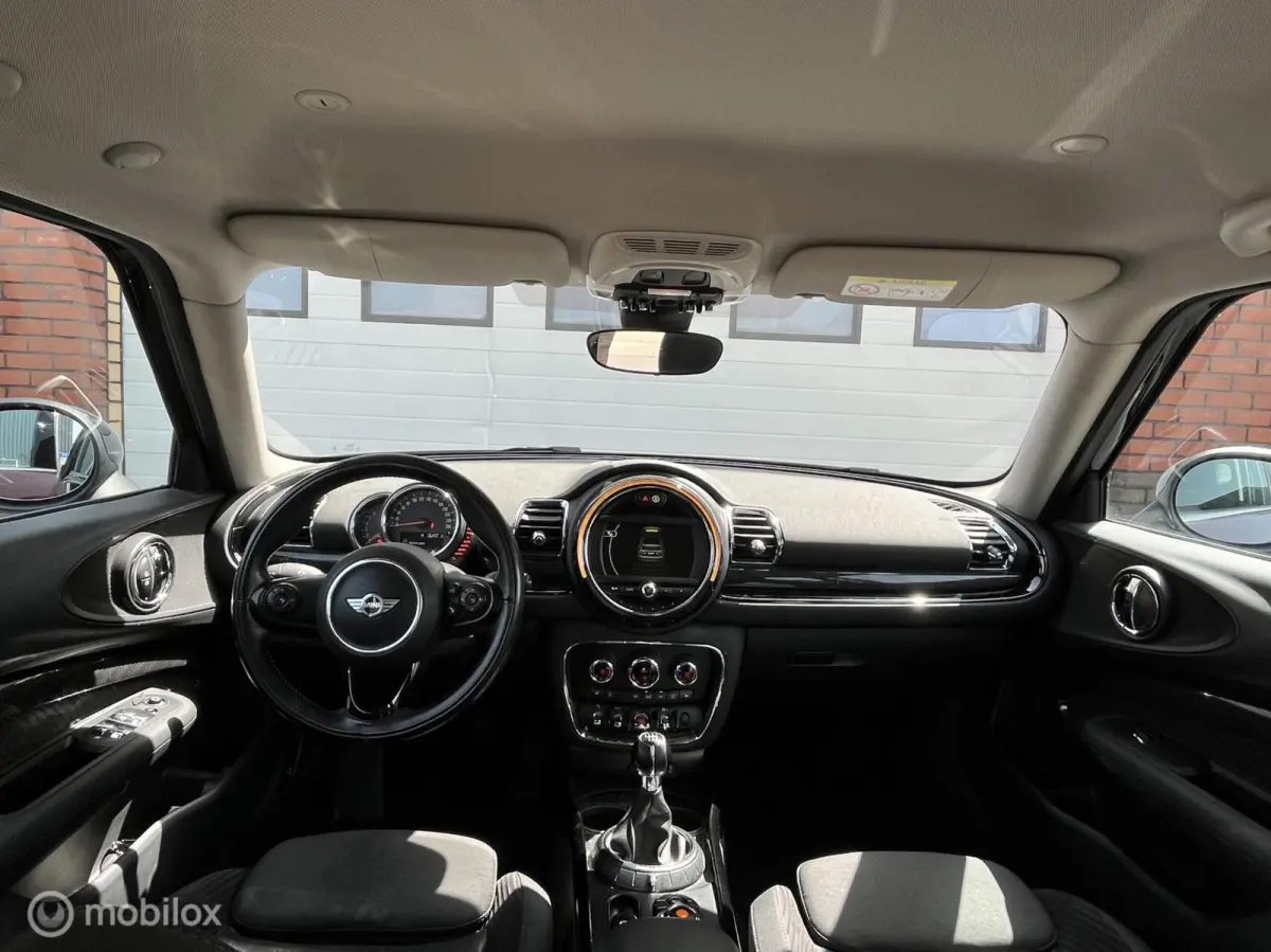 1.5 Cooper Business | All Season Banden | Navigatie | Stoelverwarming
