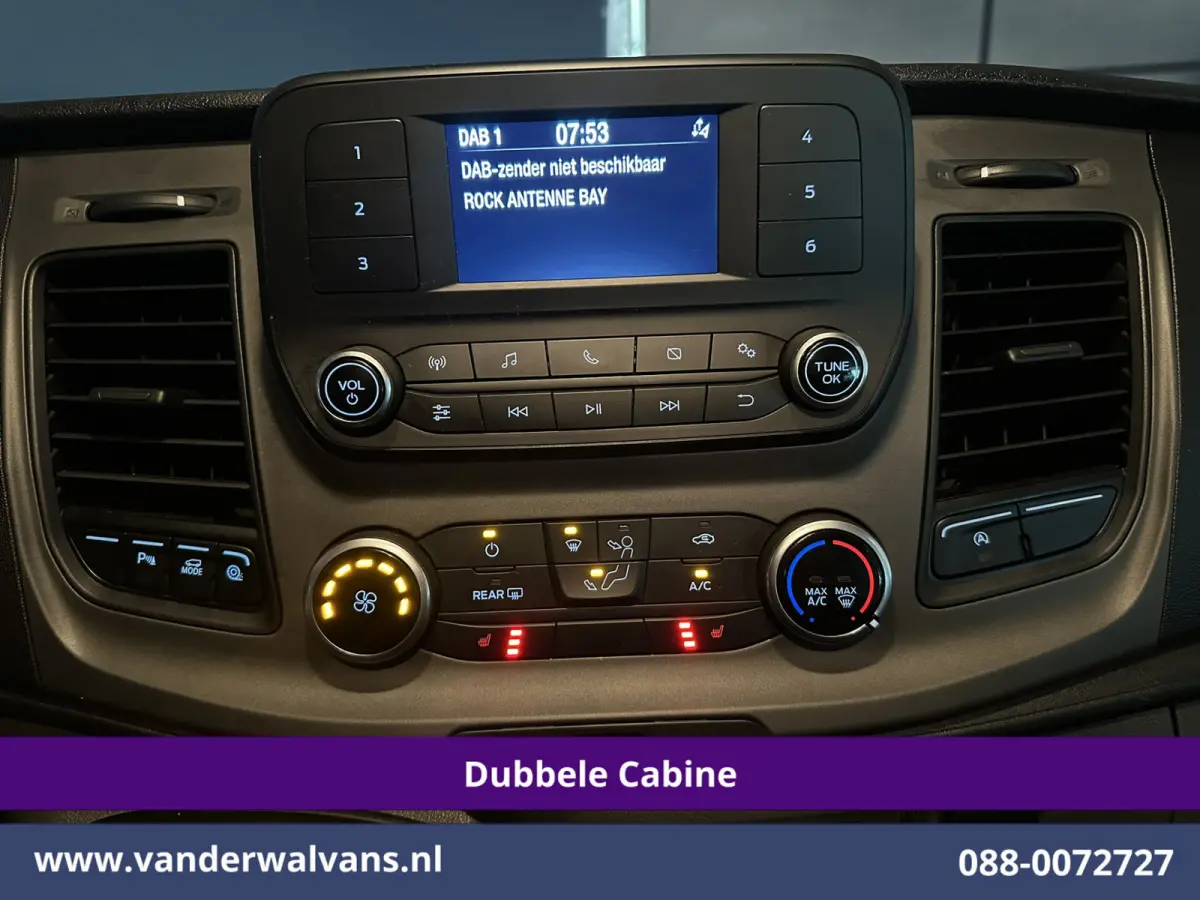 2.0 TDCI 131pk L2H1 Dubbele Cabine Inrichting Euro6 Airco | 5-Zits | Camera | Cruisecontrol | LED Parkeersensoren, Stoelverwarming, Achterklep, Dakdragers, 2800kg trekvermogen