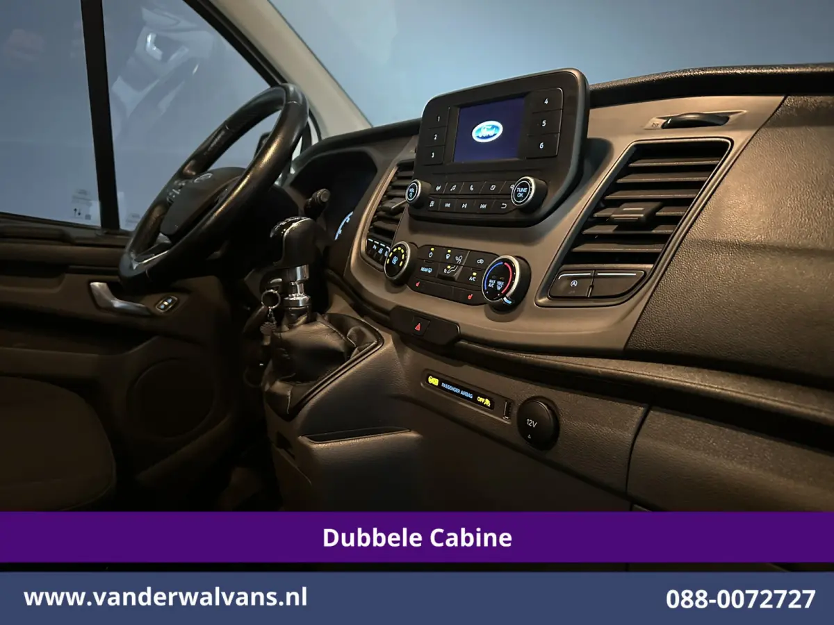 2.0 TDCI 131pk L2H1 Dubbele Cabine Inrichting Euro6 Airco | 5-Zits | Camera | Cruisecontrol | LED Parkeersensoren, Stoelverwarming, Achterklep, Dakdragers, 2800kg trekvermogen