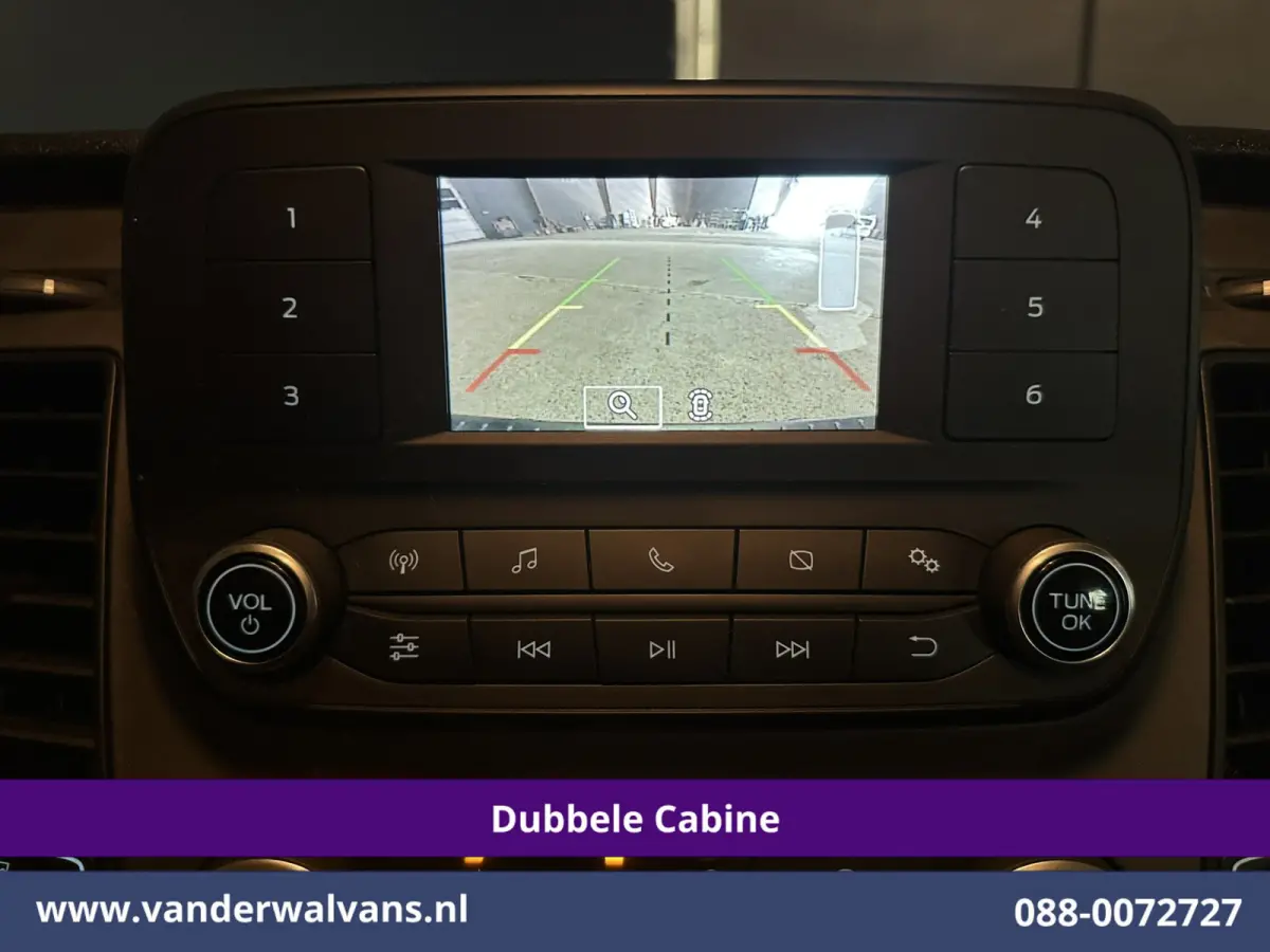 2.0 TDCI 131pk L2H1 Dubbele Cabine Inrichting Euro6 Airco | 5-Zits | Camera | Cruisecontrol | LED Parkeersensoren, Stoelverwarming, Achterklep, Dakdragers, 2800kg trekvermogen