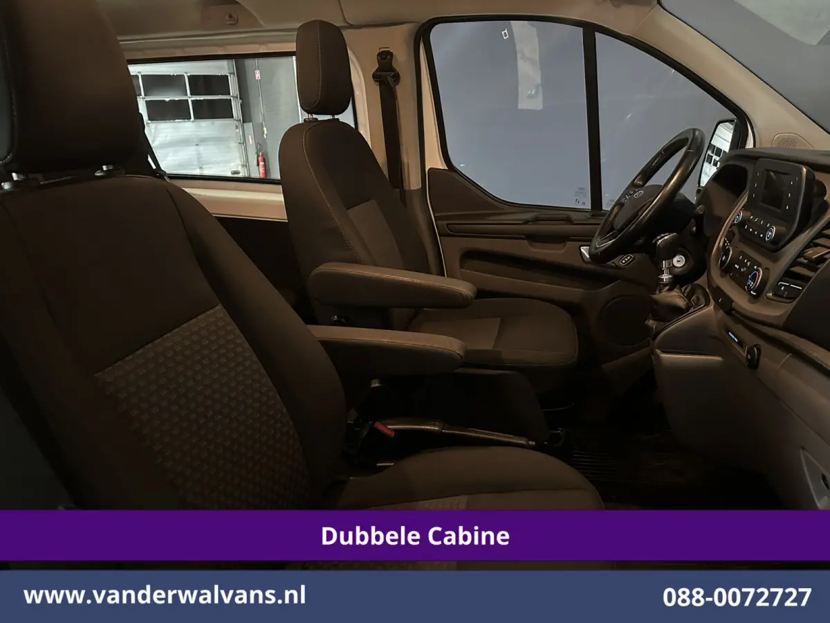 2.0 TDCI 131pk L2H1 Dubbele Cabine Inrichting Euro6 Airco | 5-Zits | Camera | Cruisecontrol | LED Parkeersensoren, Stoelverwarming, Achterklep, Dakdragers, 2800kg trekvermogen