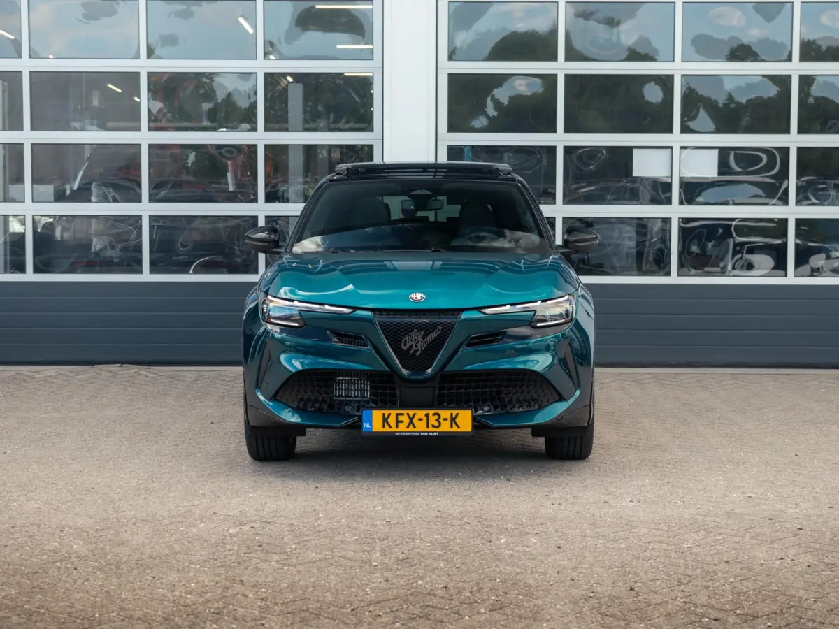 1.2 Turbo Hybrid Ibrida Ti | Techno Pack | 18" | Schuif/Kanteldak | Verwarmbare voorruit | Bicolore