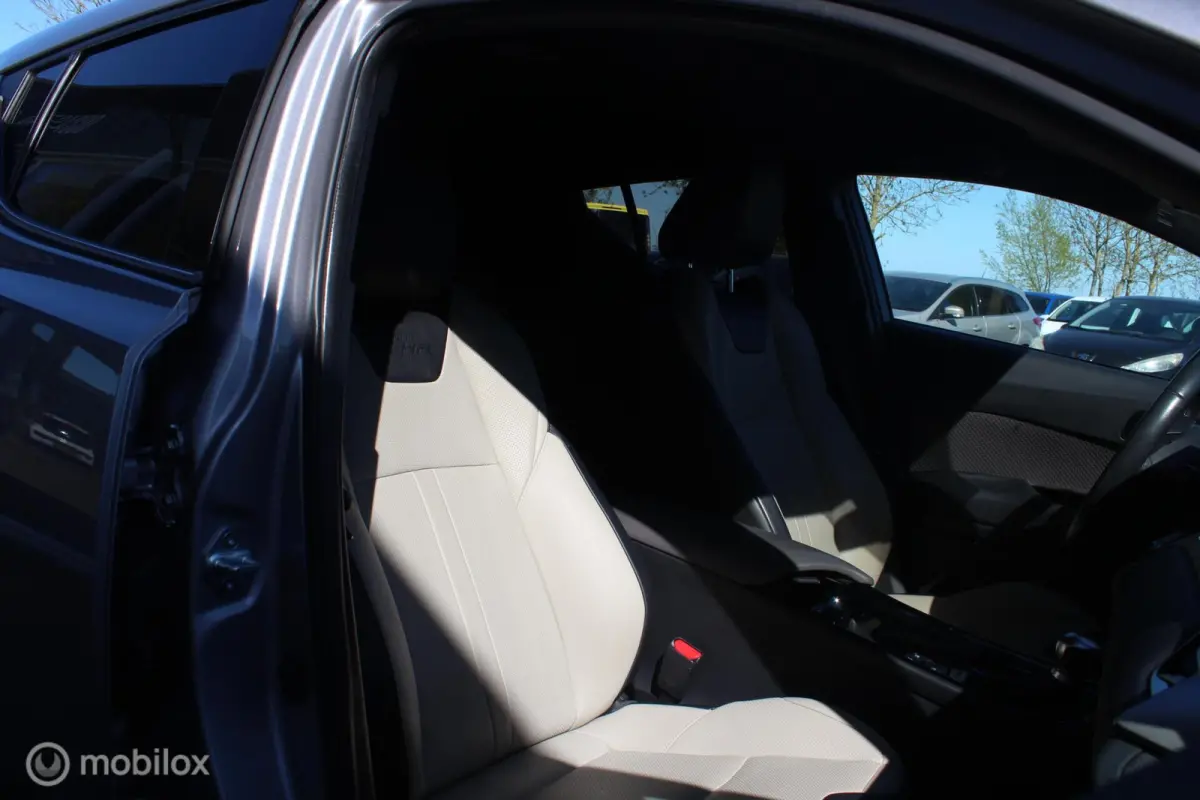 2.0 Hybrid Executive Leder/Camera/Carplay/Stoelverw
