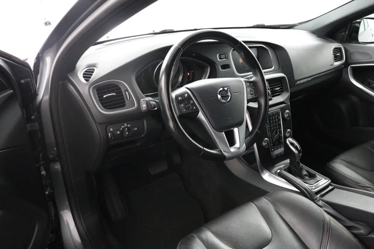 1.5 T3 Polar+ Luxury | AUTOMAAT | Trekhaak | Adapt. Cruise | Standkachel |