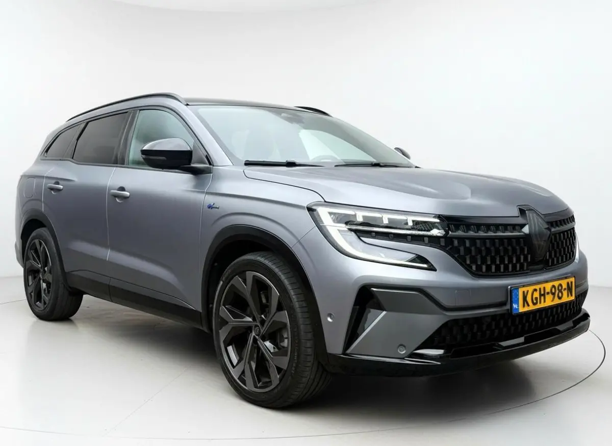 E-Tech full hybrid Led Carplay 7 Pers Pano 23 Hoge Instap Dealer Onderhouden Eerste Eigenaar Full Options Massage Sfeerverlichting Camera Perfecte Staat