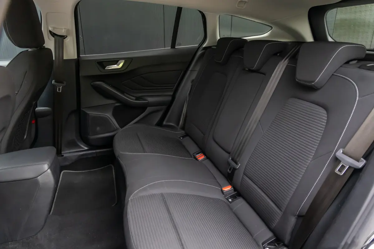 1.0 EcoBoost Titanium Automaat | Adaptieve cruise | Winter-pack | Afn. Trekhaak | Camera | Elec. achterklep | Dodehoek detectie | LED verlichting | Keyless entry | Privacy-glass