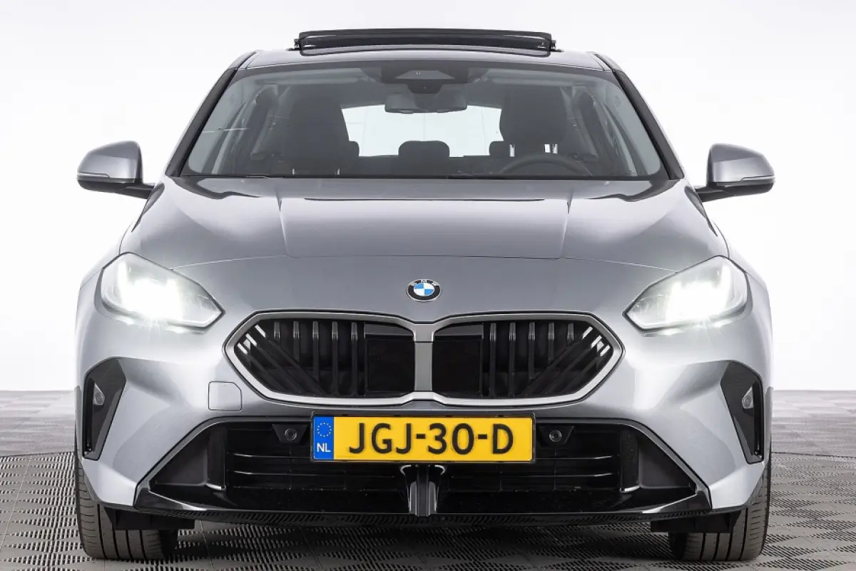 120 M Sport Design Edition | PANORAMADAK ✅ 1e Eigenaar