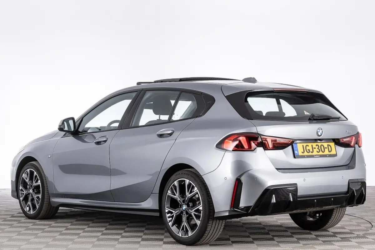 120 M Sport Design Edition | PANORAMADAK ✅ 1e Eigenaar