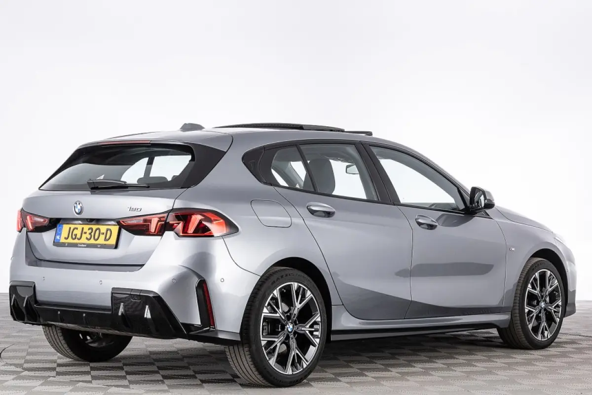120 M Sport Design Edition | PANORAMADAK ✅ 1e Eigenaar