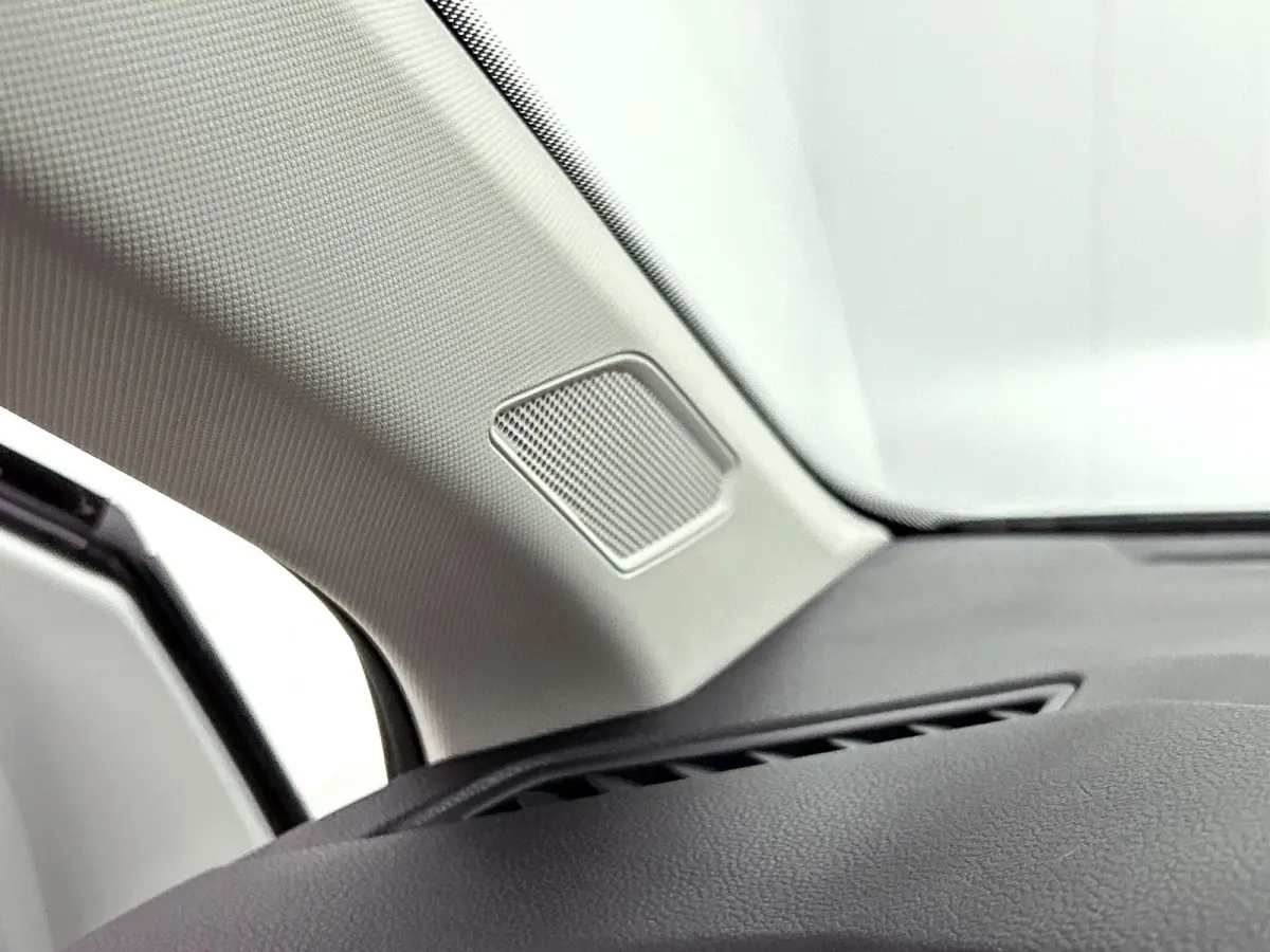 1.0 TSI Life Business | 95 PK | Stoelverwarming | Digital Cockpit | Climatronic (Automatische Airco) | Parkeersensoren |