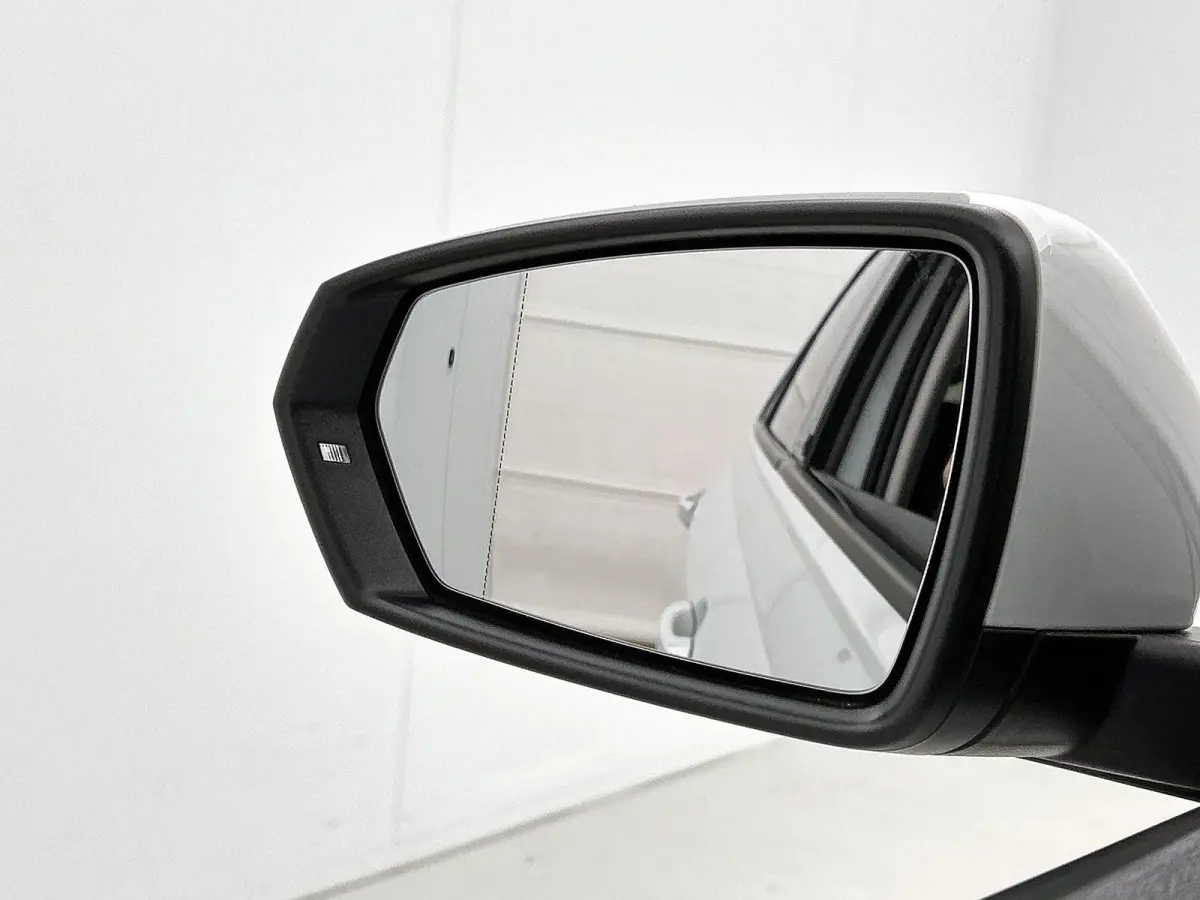 1.0 TSI Life Business | 95 PK | Stoelverwarming | Digital Cockpit | Climatronic (Automatische Airco) | Parkeersensoren |