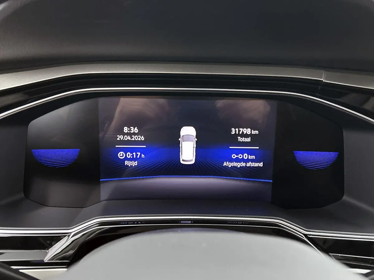 1.0 TSI Life Business | 95 PK | Stoelverwarming | Digital Cockpit | Climatronic (Automatische Airco) | Parkeersensoren |