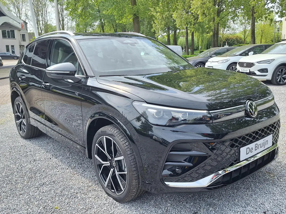 Hybrid 272pk DSG R-Line (Pano,Trekhaak,Camera)