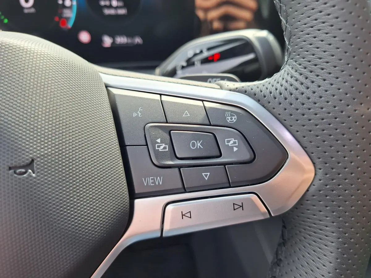 Hybrid 272pk DSG R-Line (Pano,Trekhaak,Camera)