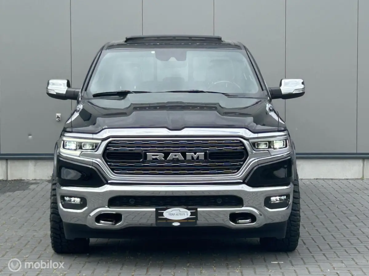 1500 4X4 5.7 V8 4x4 Crew Cab Limited
