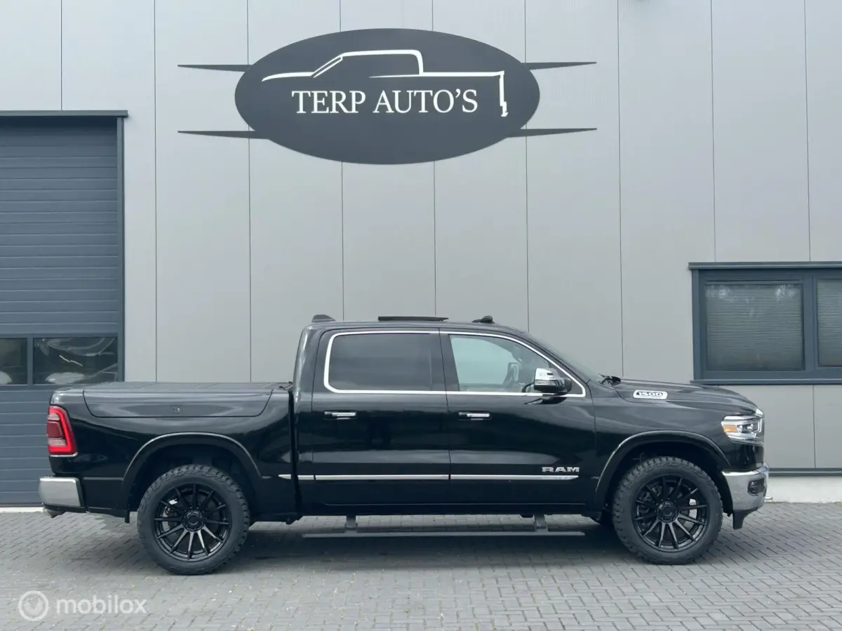 1500 4X4 5.7 V8 4x4 Crew Cab Limited