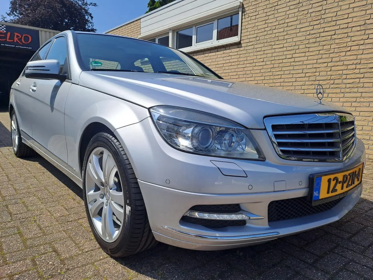 300 Elegance 4-Matic