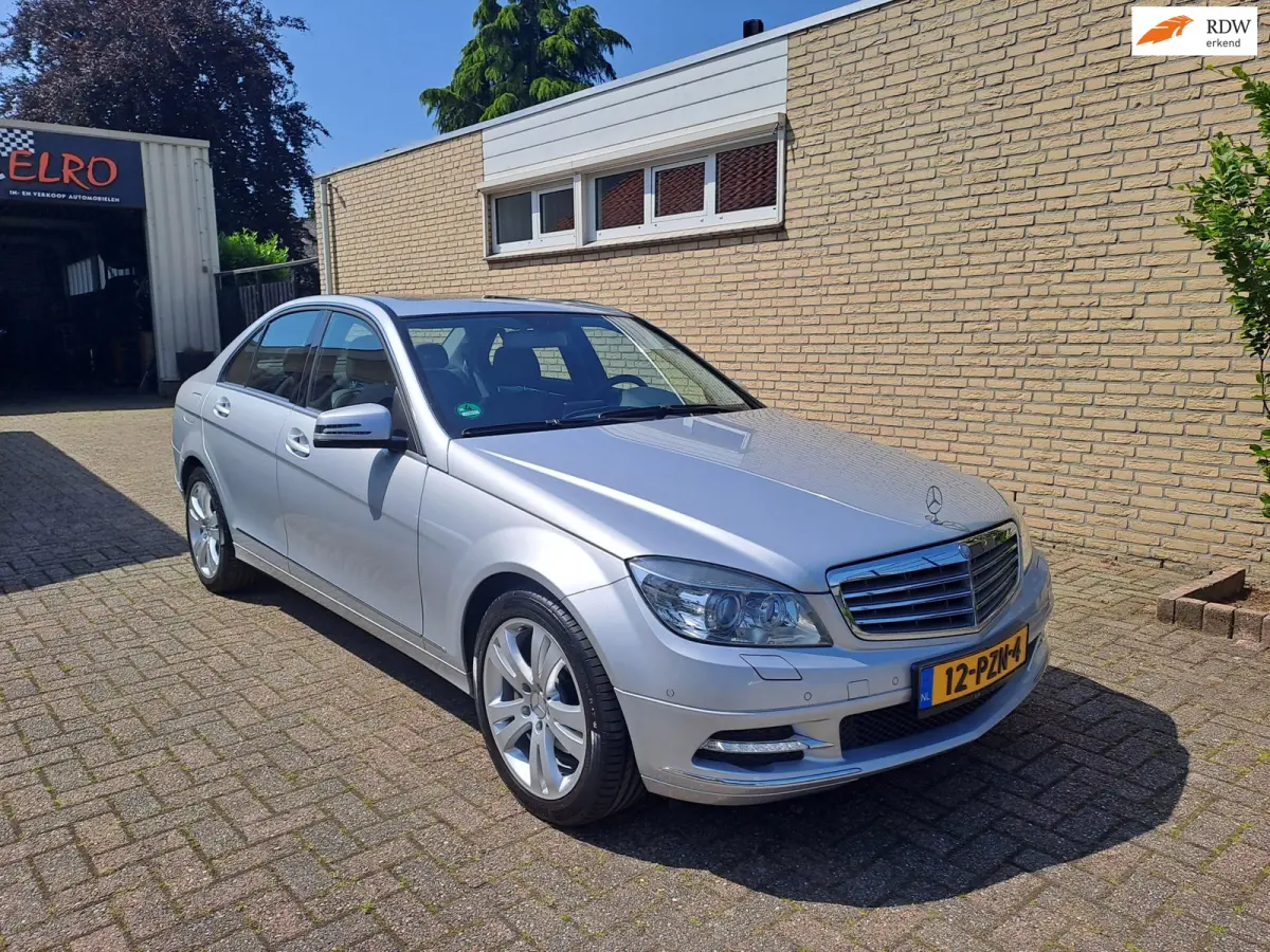 300 Elegance 4-Matic