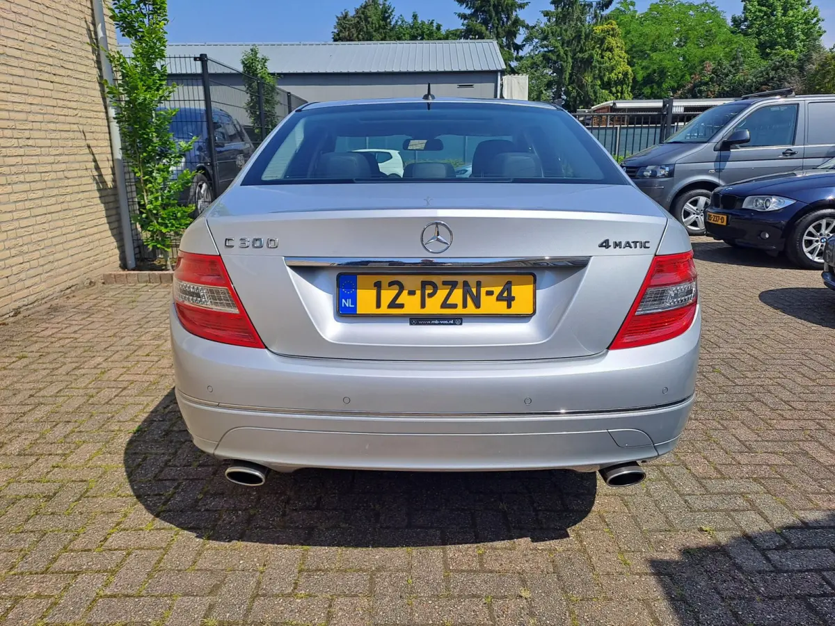 300 Elegance 4-Matic
