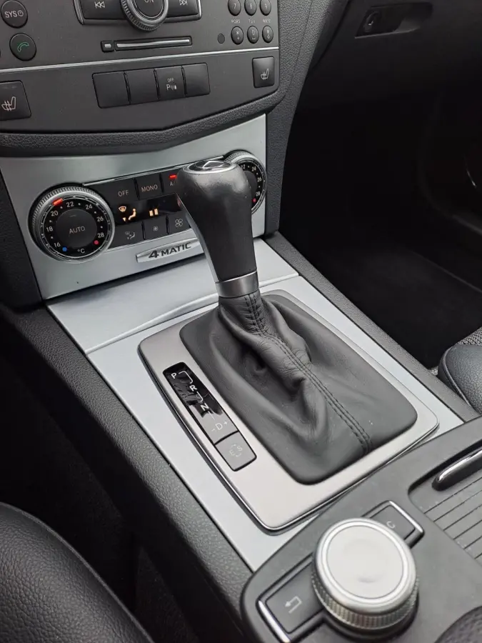 300 Elegance 4-Matic